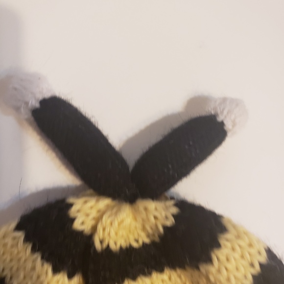 Alpaca bumble bee cap for infants NEW - Picture 2 of 2